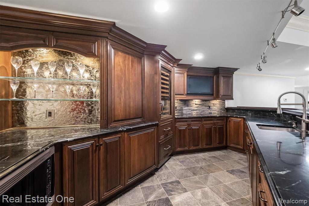 1343 Orchard Ridge Road, Bloomfield Hills, MI 48304 — Photo 33