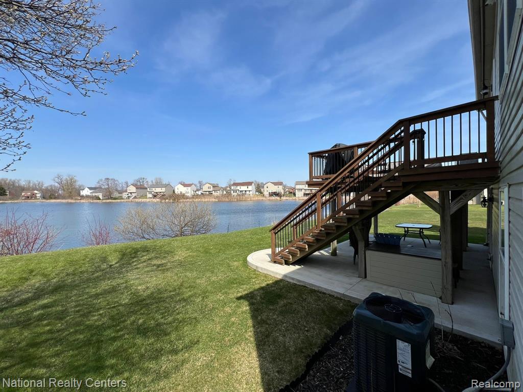 693 DEER PATH Trail, Waterford, MI 48327 — Photo 23
