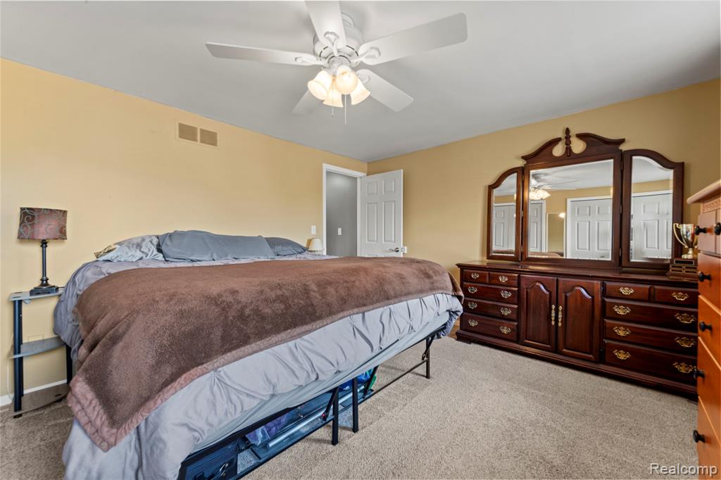 17621 Brentwood Drive, Riverview, MI 48193 — Photo 24