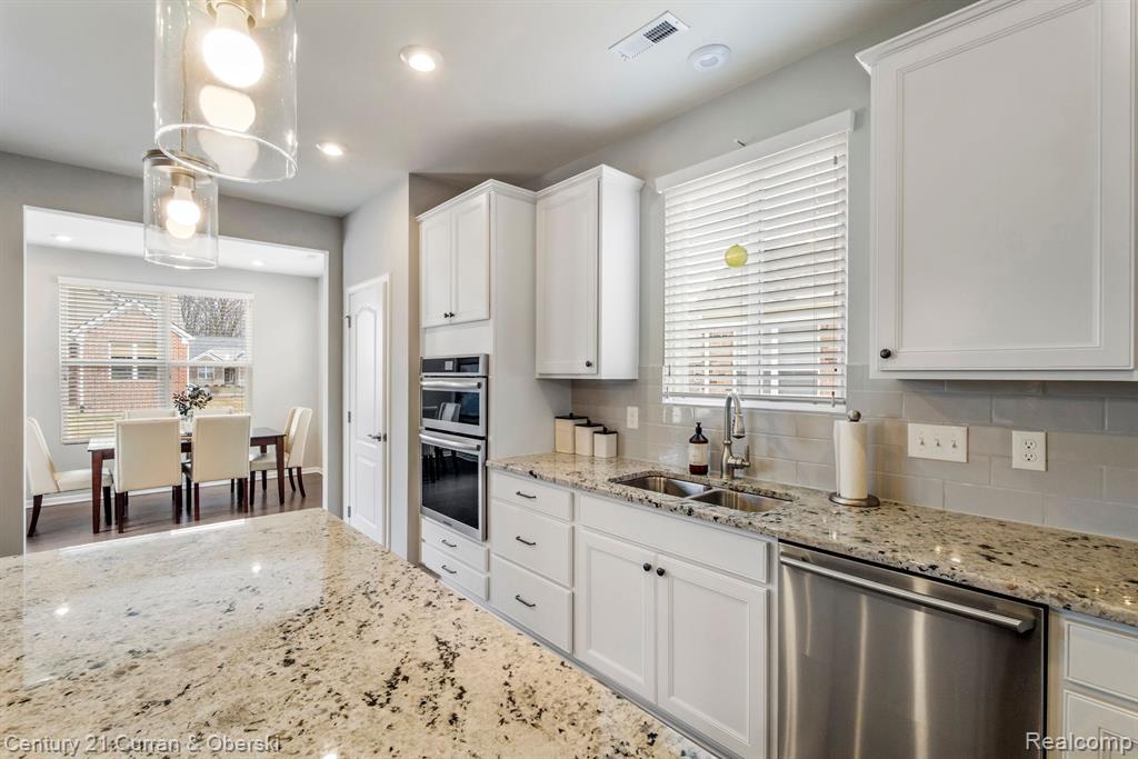 48756 ROCKVIEW Road, Novi, MI — Photo 13