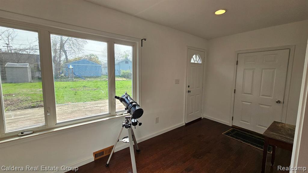 8732 HUGH Street, Westland, MI — Photo 20