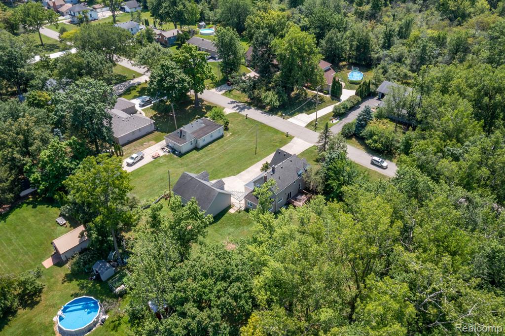 7950 ISLAND Boulevard, Grosse Ile, MI 48138 — Photo 48