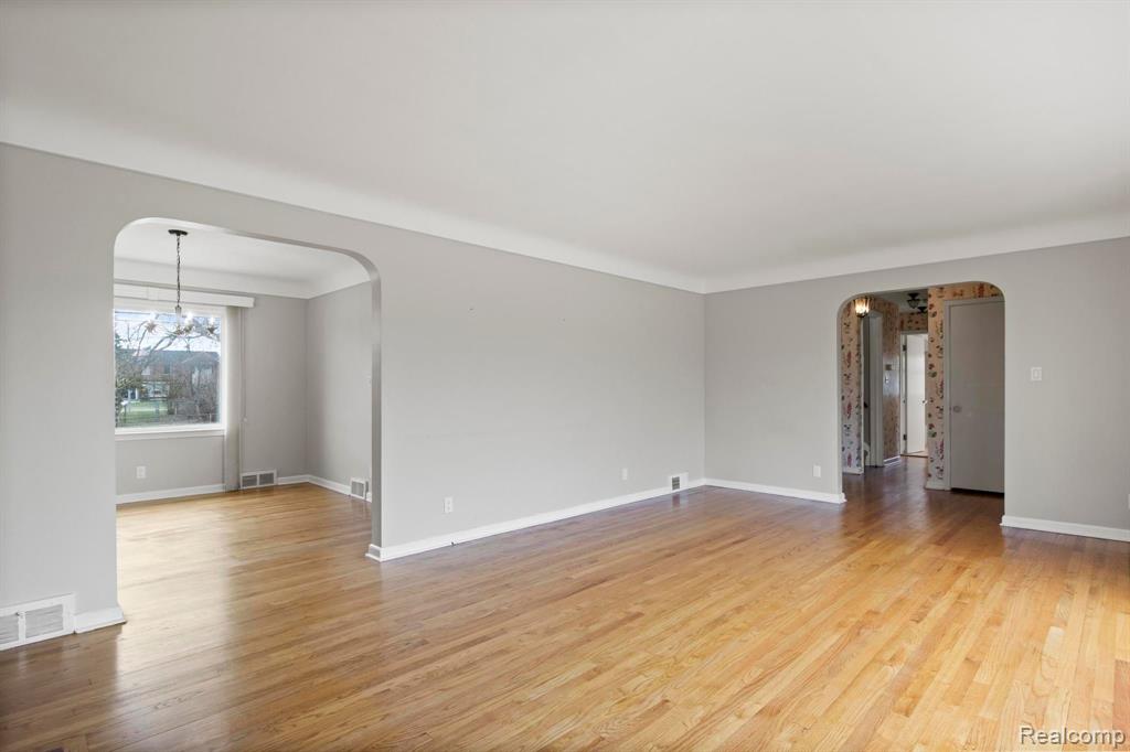 500 BRENTWOOD DRIVE Drive, Dearborn, MI 48124 — Photo 9