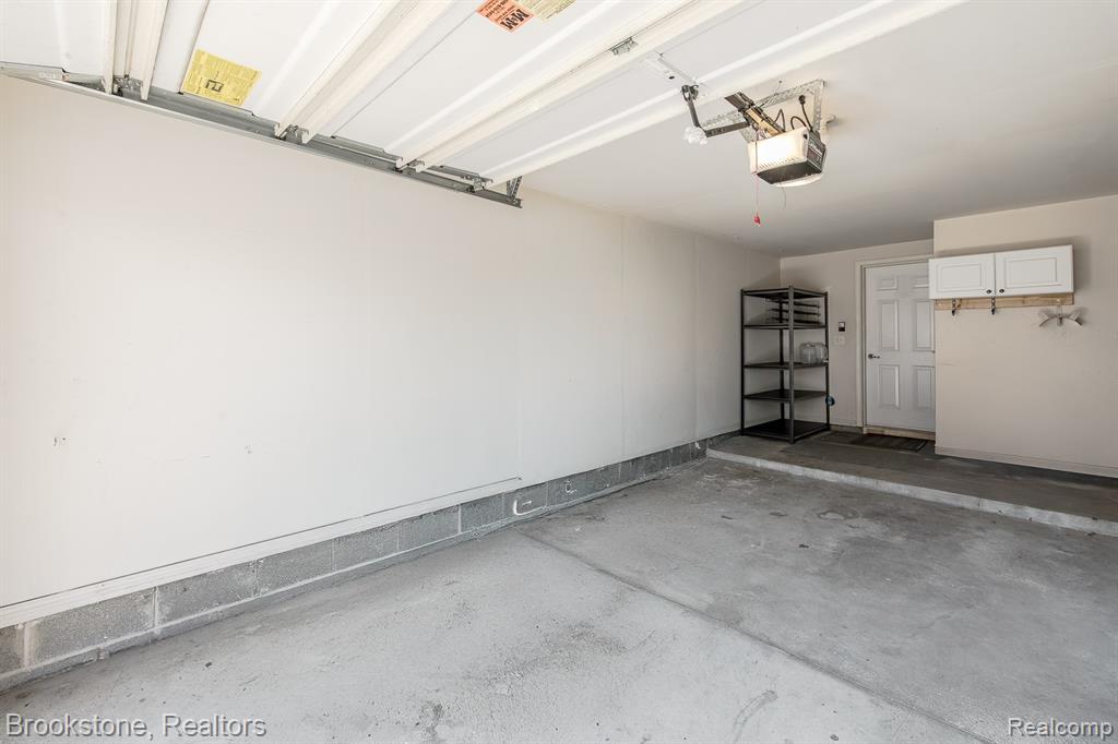 5292 Brookemonte Circle, Rochester, MI 48306 — Photo 36
