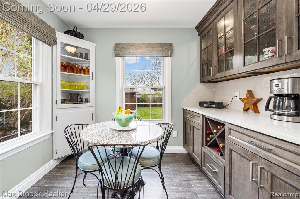 938 LAKEPOINTE STREET, Grosse Pointe Park, MI 48230 — Photo 20