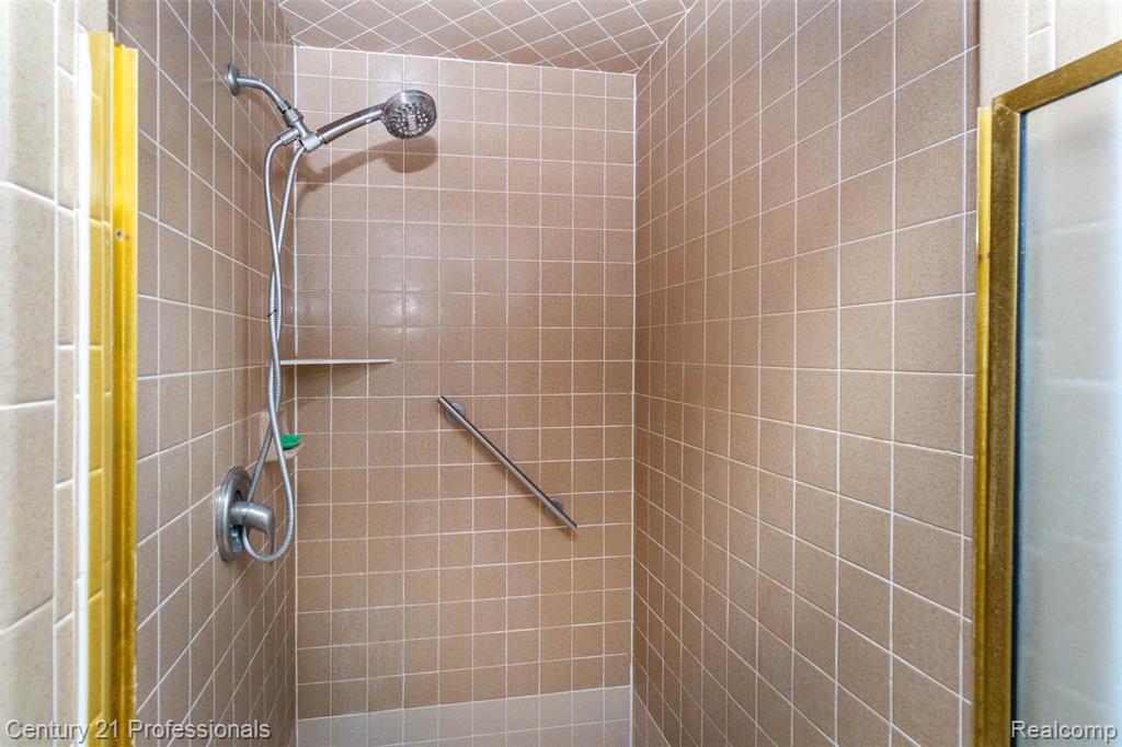 5190 Babbit Drive, Troy, MI 48085 — Photo 23