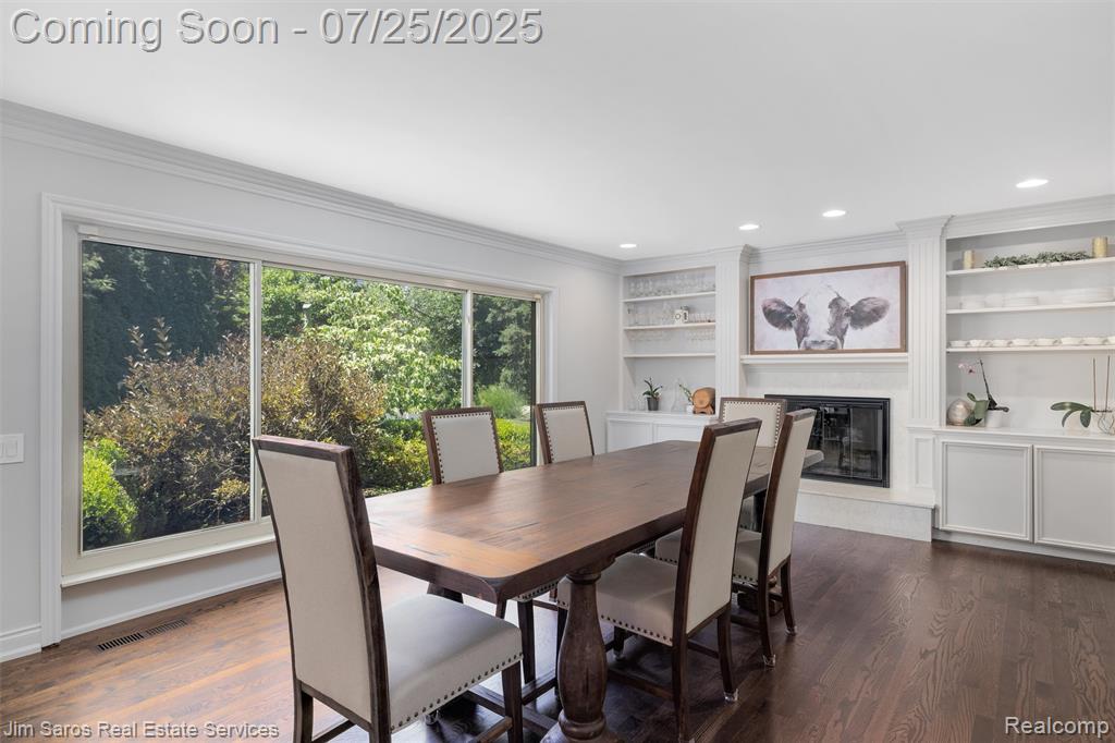 753 Perrien Place, Grosse Pointe Woods, MI 48236 — Photo 9