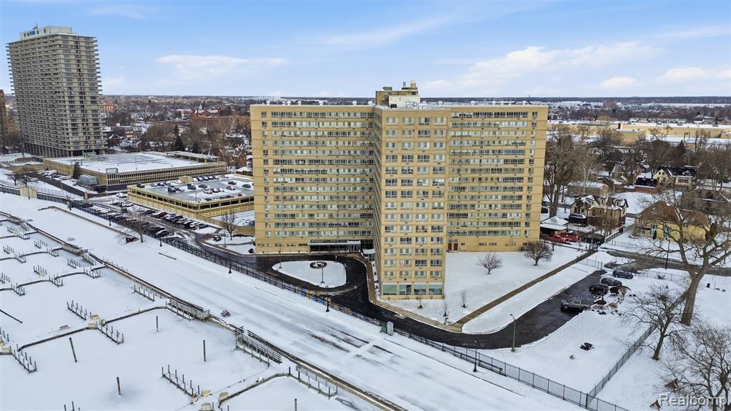 8900 E Jefferson Avenue, 603, Detroit, MI 48214 — Photo 16