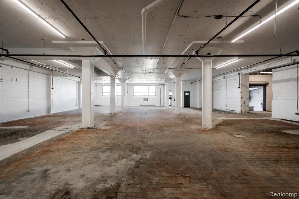 2000 Division Street, Detroit, MI, 48207