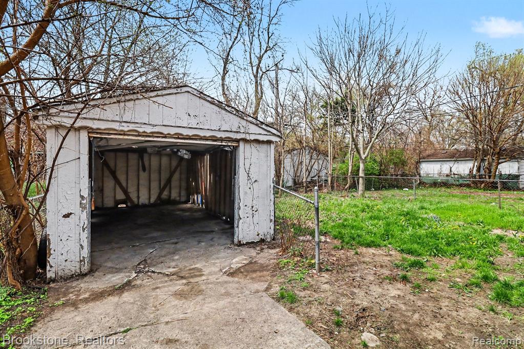 16605 Freeland Street, Detroit, MI 48235 — Photo 23