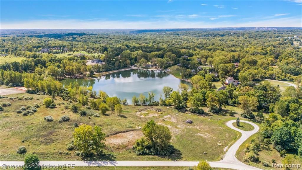 5664 Stone Valley Drive, Ann Arbor, MI 48105 — Photo 17