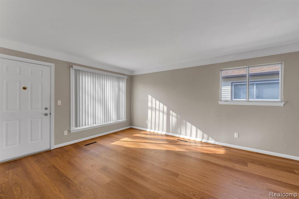 4475 Ziegler Street, Dearborn Heights, MI 48125 — Photo 4