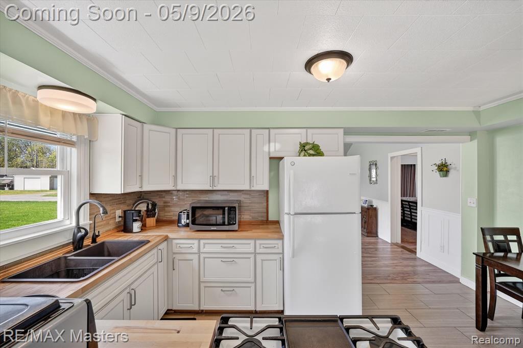 4318 Avenue F, Newport, MI 48166 — Photo 7