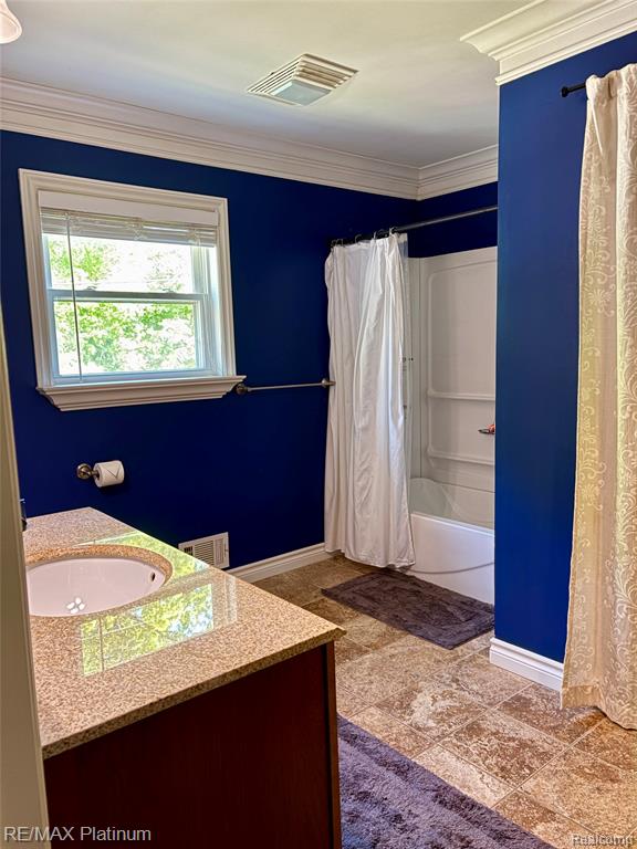 1707 Maxfield Road, Hartland, MI 48353 — Photo 12