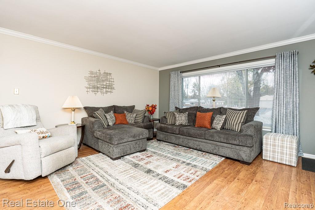61 Nesbit Lane, Rochester Hills, MI 48309 — Photo 5