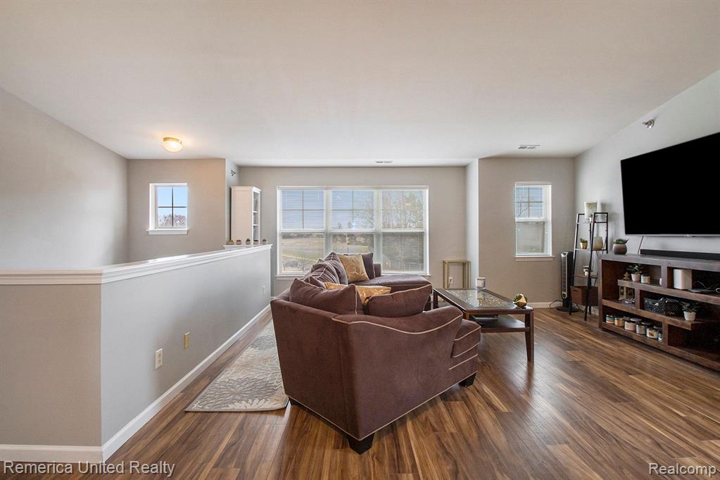 302 LEGATO Drive, Walled Lake, MI 48390 — Photo 5