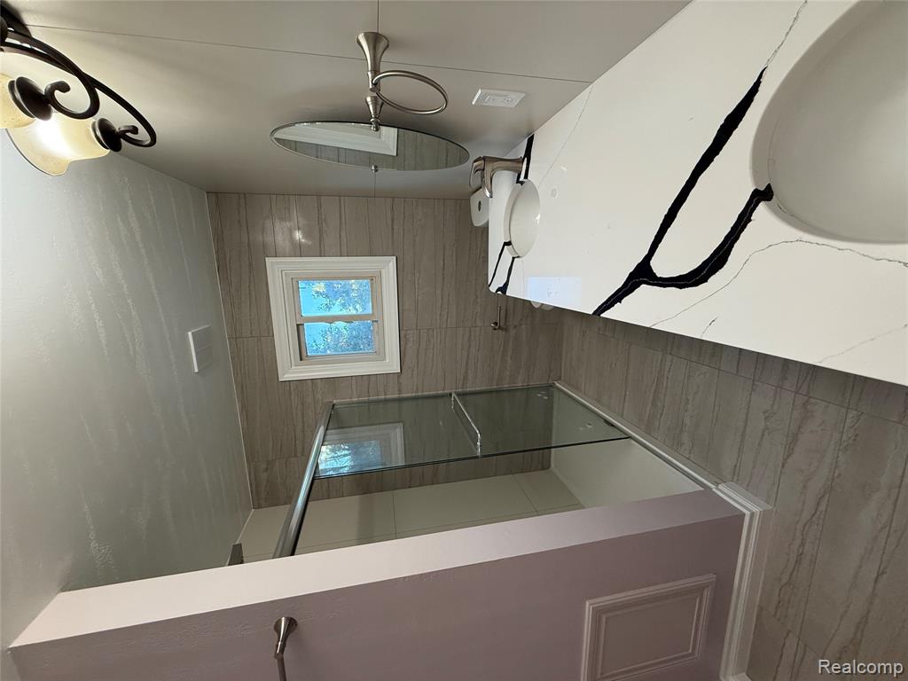 3306 Burlington Drive, Saginaw, MI 48601 — Photo 13