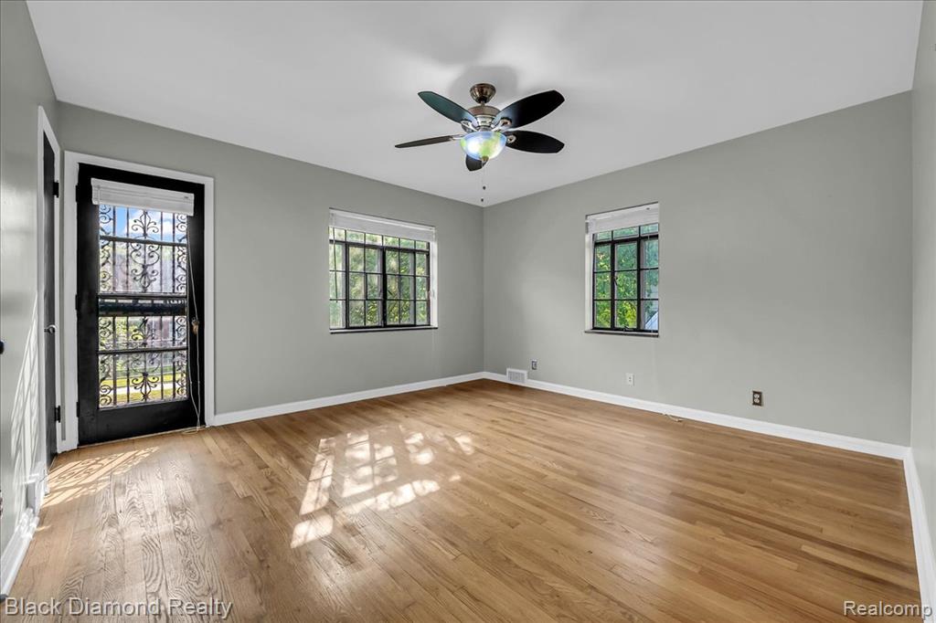 5500 Harvard Road, Detroit, MI 48224 — Photo 30