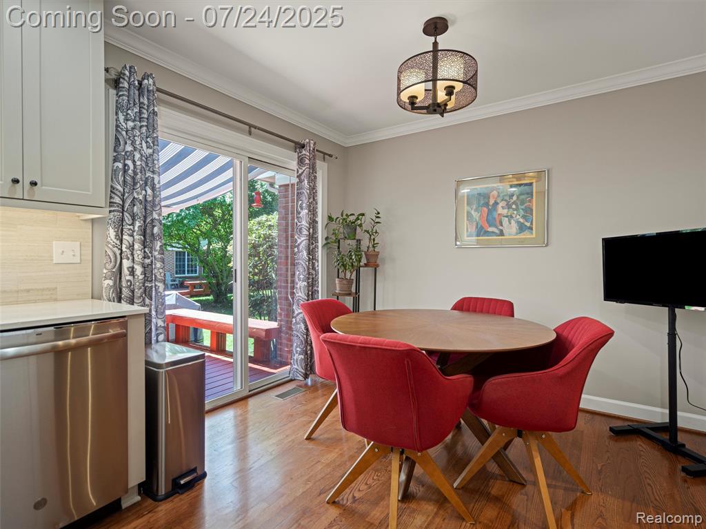 320 James Circle, Royal Oak, MI 48067 — Photo 10