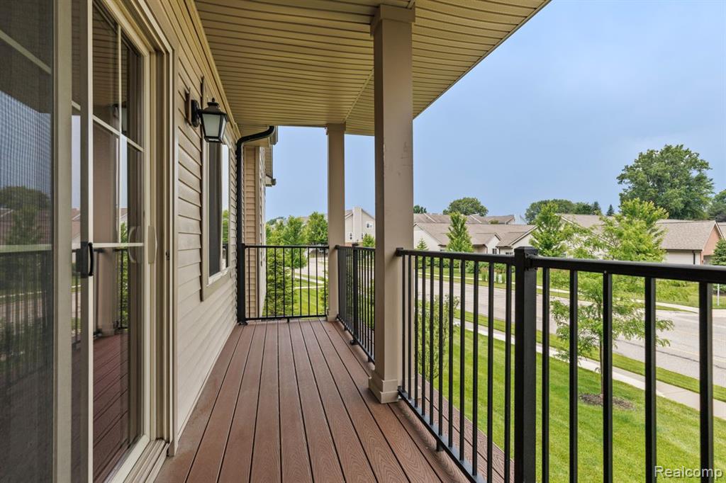 45732 UTICA PARK Boulevard, Utica, MI 48315 — Photo 12