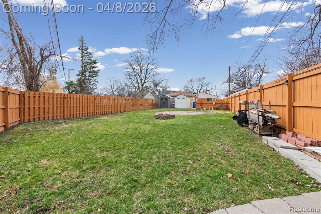 4685 Universal Street, Dearborn Heights, MI 48125 — Photo 28