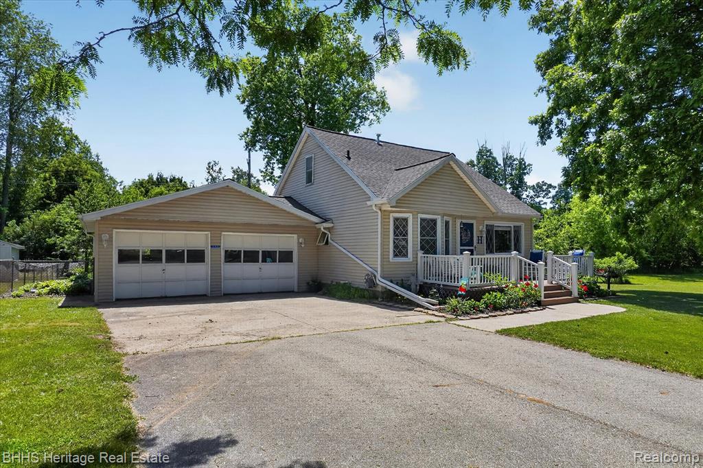 242 Monroe Street, Webberville, MI 48892 — Photo 41