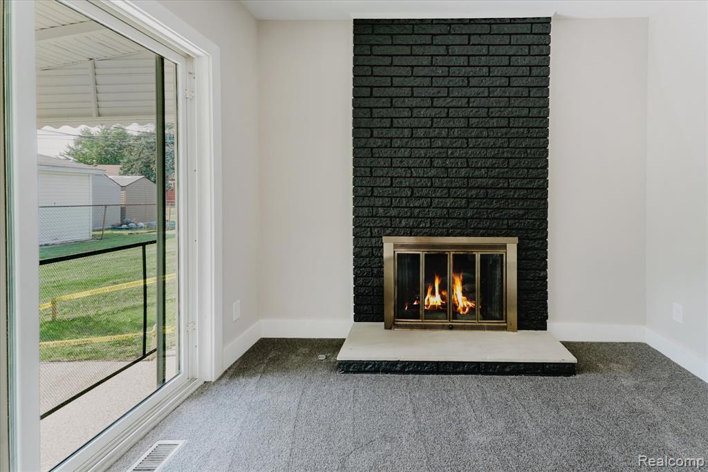8355 HELEN, Center Line, MI 48015 — Photo 15