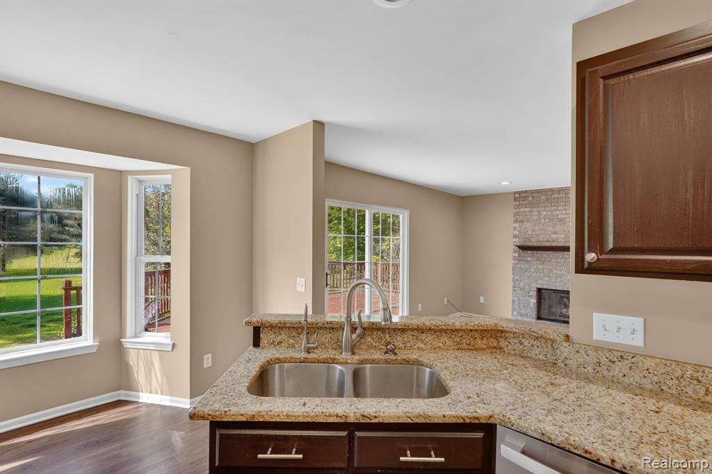 5195 Wyndham Place, Fenton, MI 48430 — Photo 13