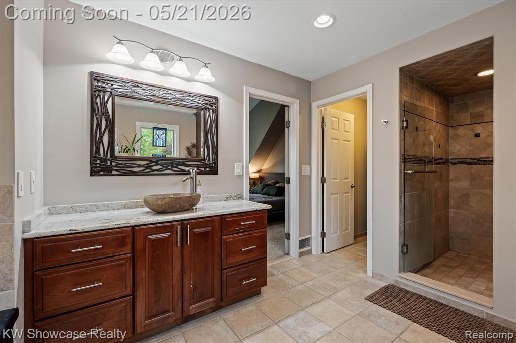 9650 Montgold Avenue, White Lake, MI — Photo 29