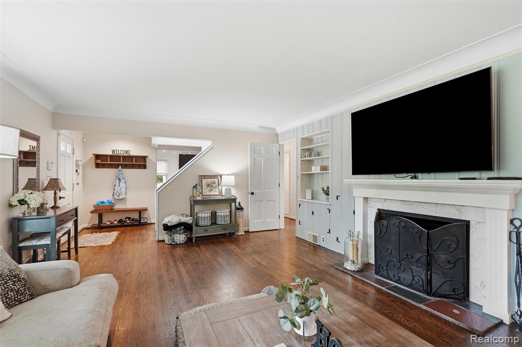 27310 Crestwood Drive, Franklin, MI 48025 — Photo 10