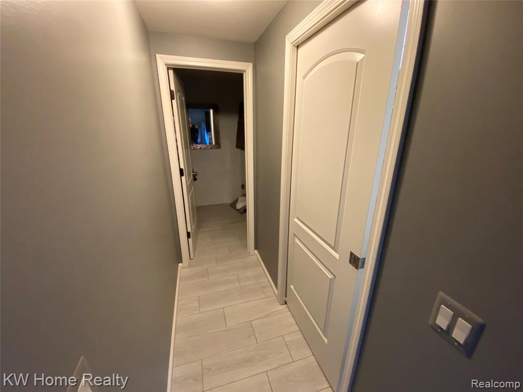 1110 Willow Grove Court, Rochester, MI 48307 — Photo 11