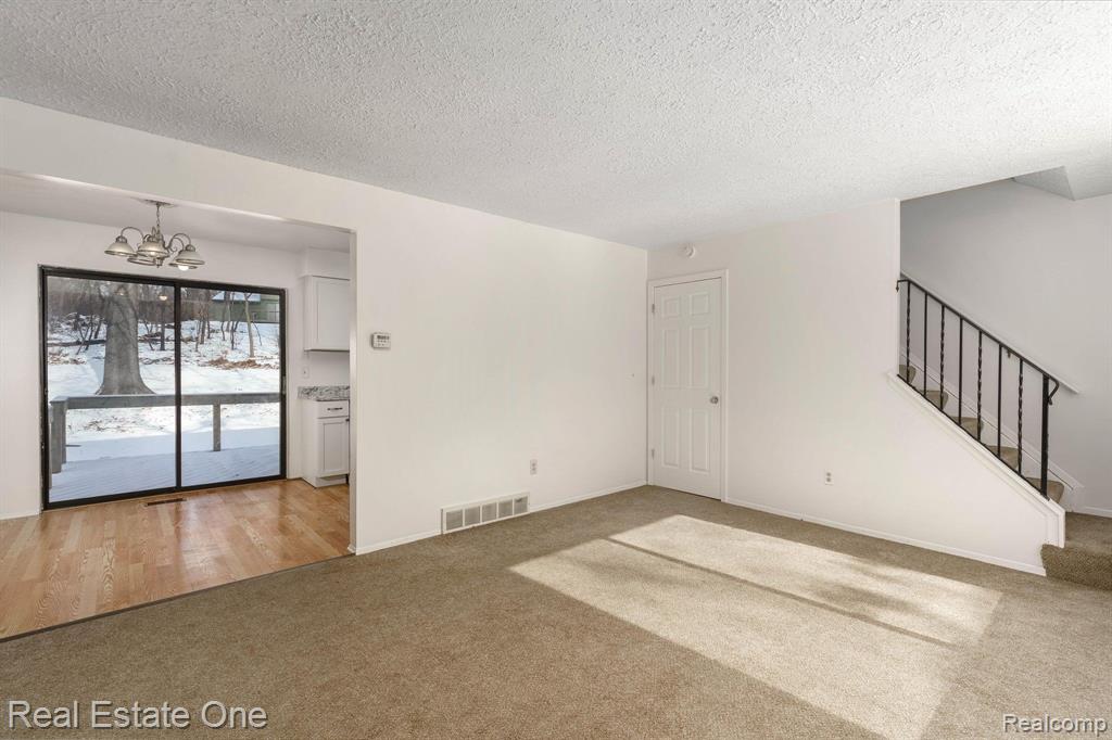 8060 MOUNTAIN VIEW, White Lake, MI — Photo 12
