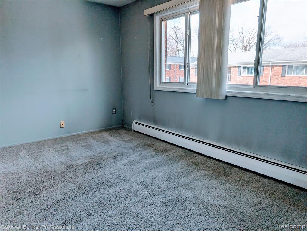 31831 GRAND RIVER Avenue, 98, Farmington, MI 48336 — Photo 12