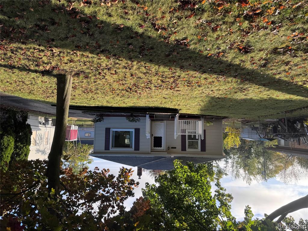 4475 Oakvista Avenue, Clarkston, MI — Photo 2