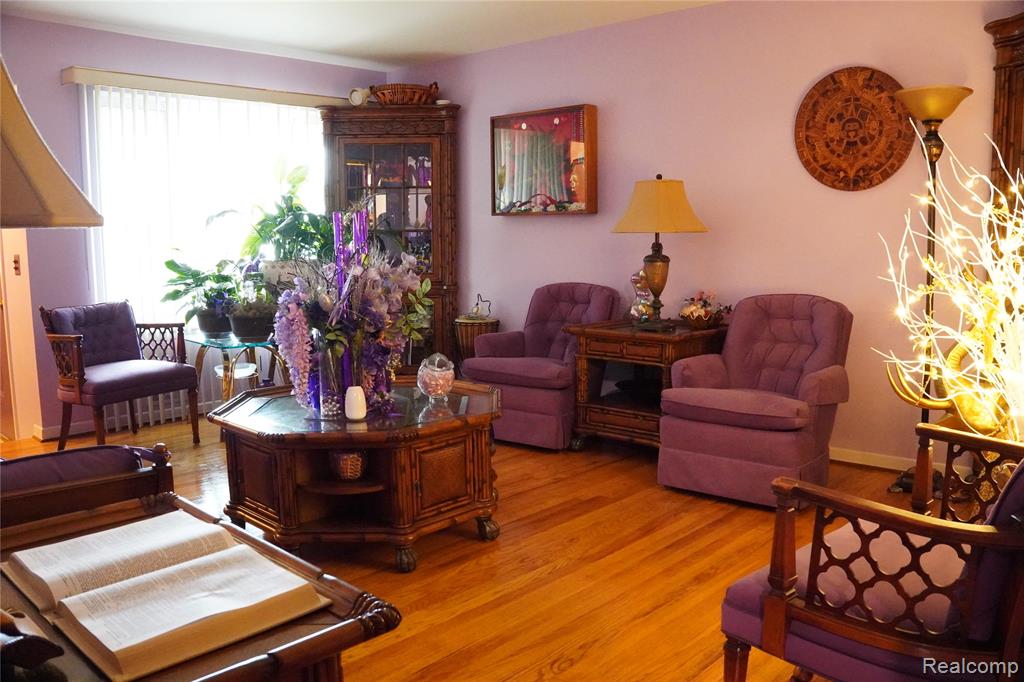 19445 McIntyre Street, Detroit, MI 48219 — Photo 8