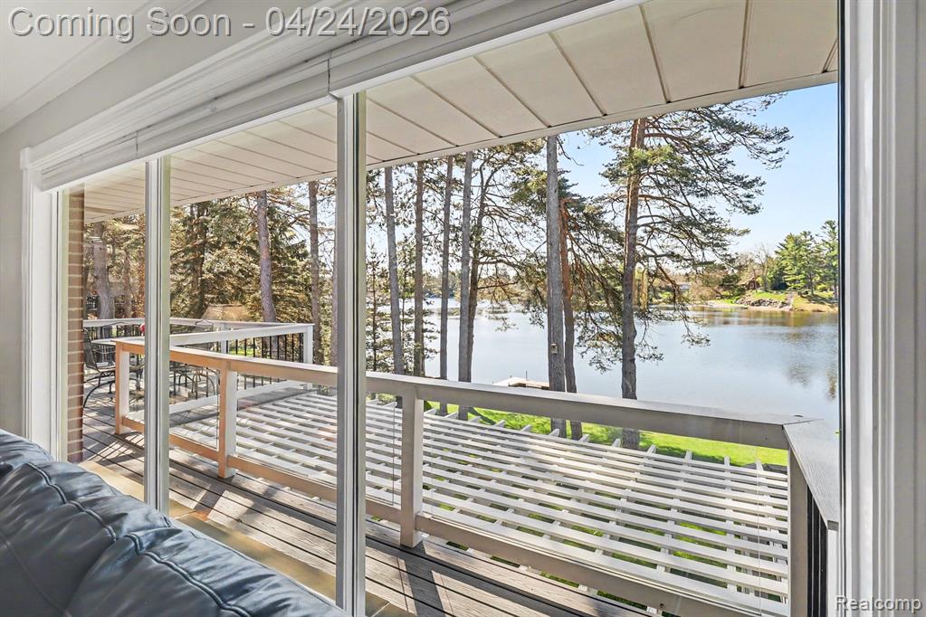 1085 Abseguami Trail, Lake Orion, MI 48362 — Photo 7