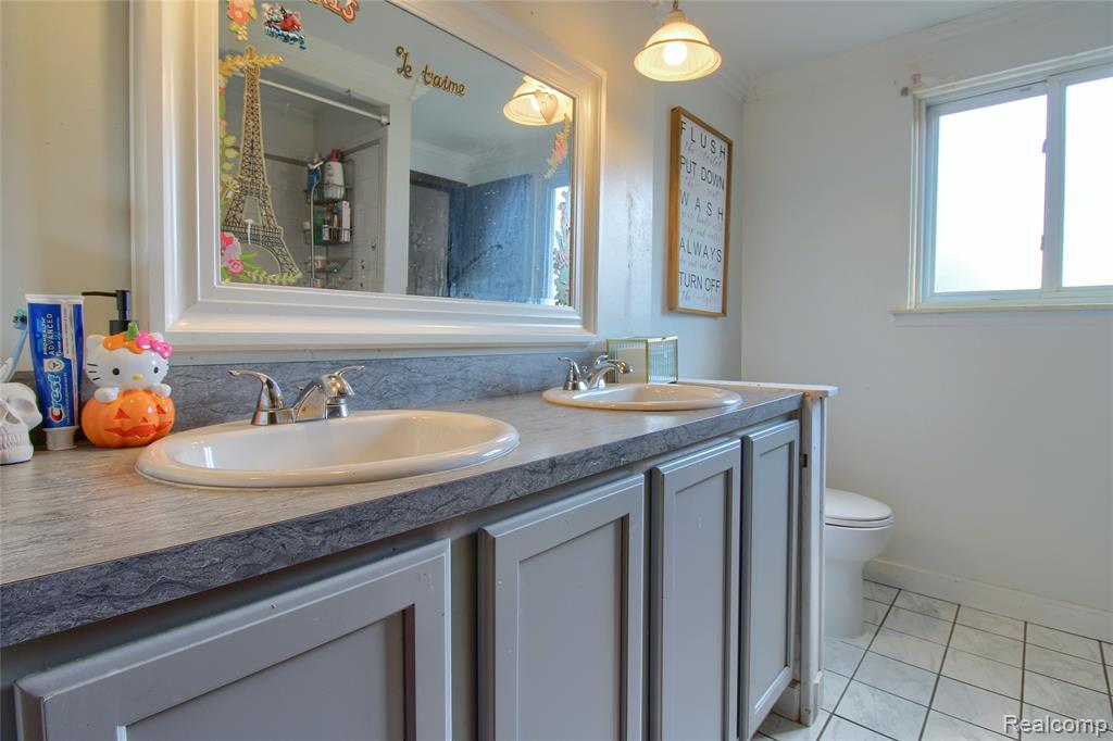 42272 Beechwood Court Court, Canton, MI 48188 — Photo 13