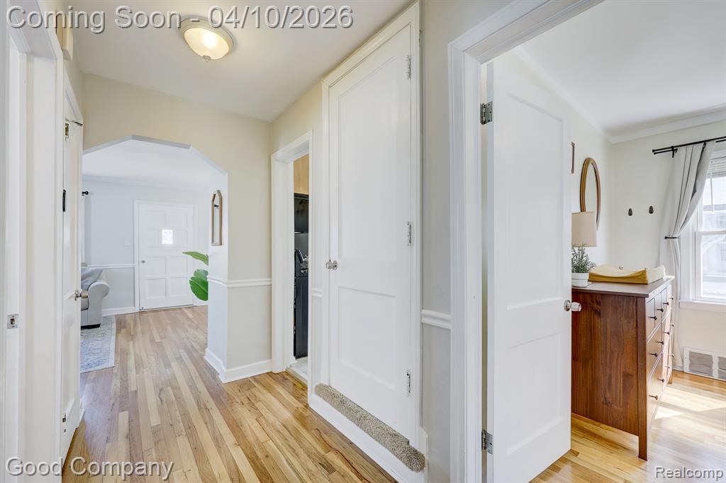 915 N Dorchester Avenue, Royal Oak, MI 48067 — Photo 20