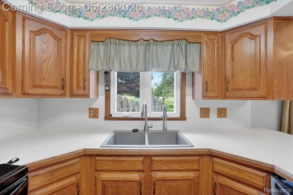 7358 Morrish Road, Swartz Creek, MI 48473 — Photo 12