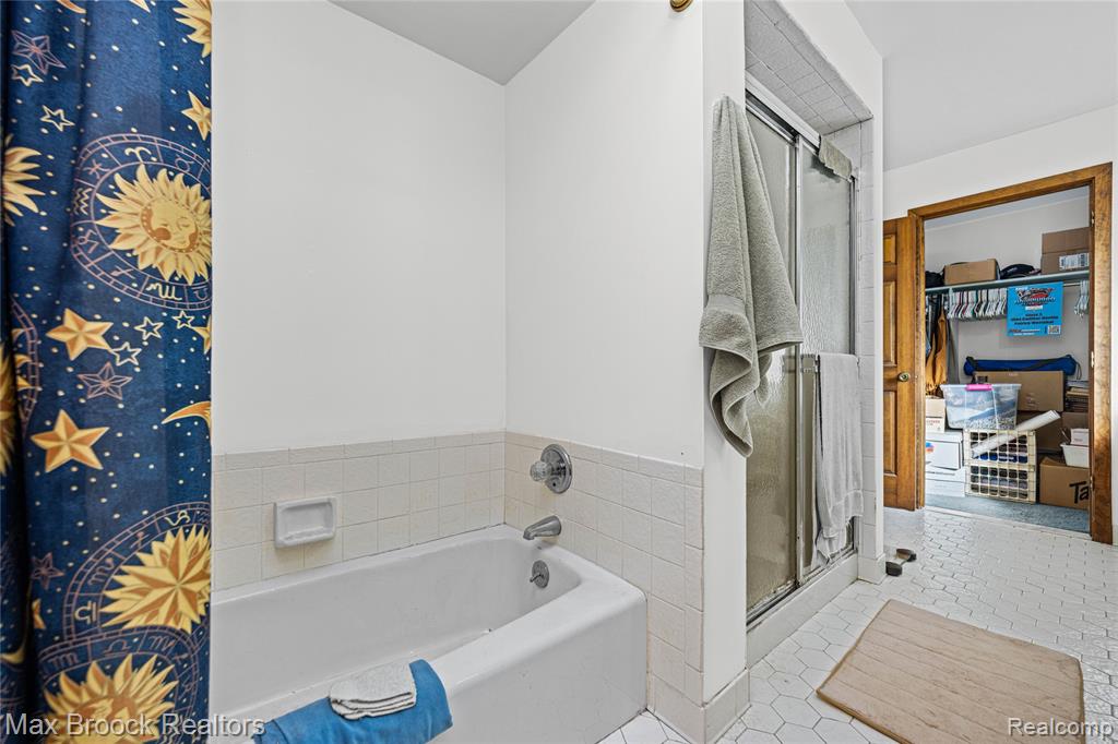 4622 Fleck Drive, Hartland, MI 48430 — Photo 29