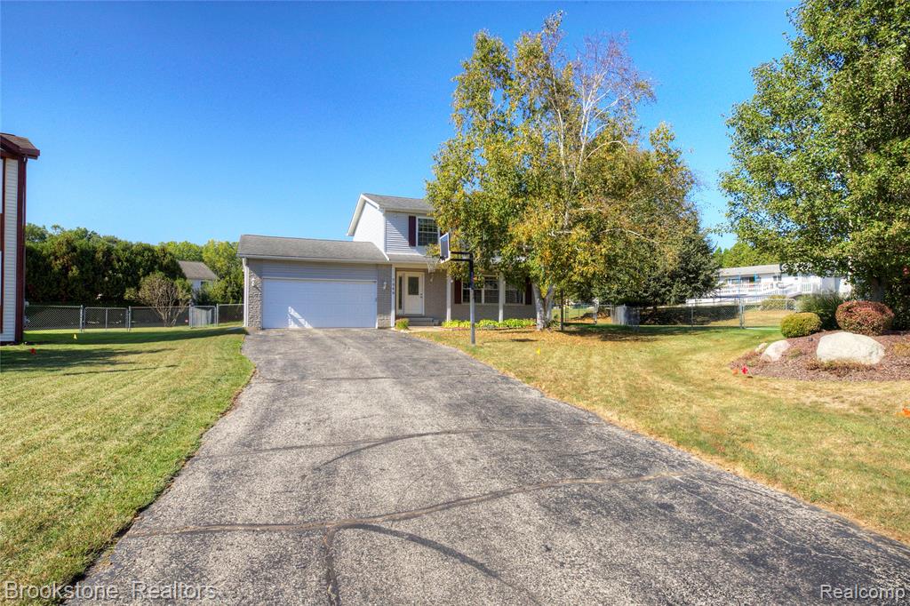 7849 Twins Drive, Waterford, MI 48329 — Photo 2