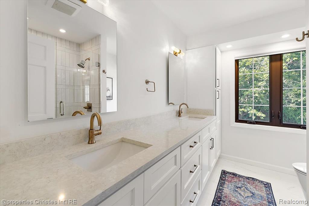 706 Great Oaks Drive, Bloomfield Hills, MI 48304 — Photo 60
