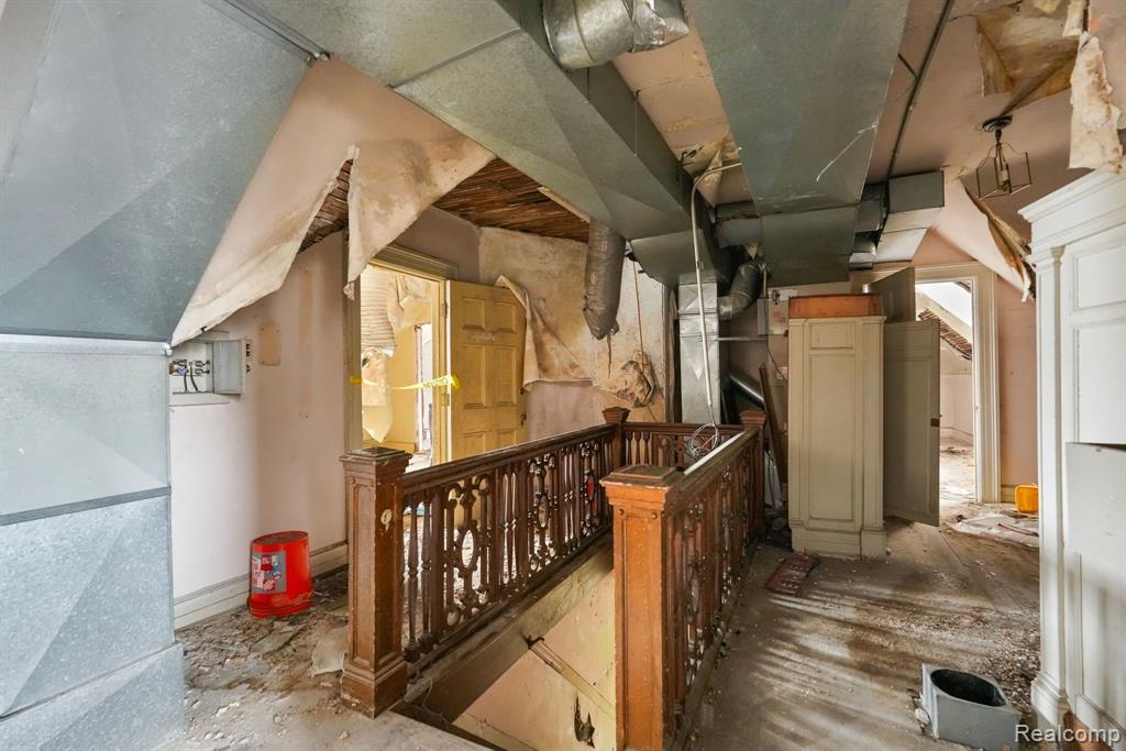 649 VAN DYKE Street, Detroit, MI 48214 — Photo 45