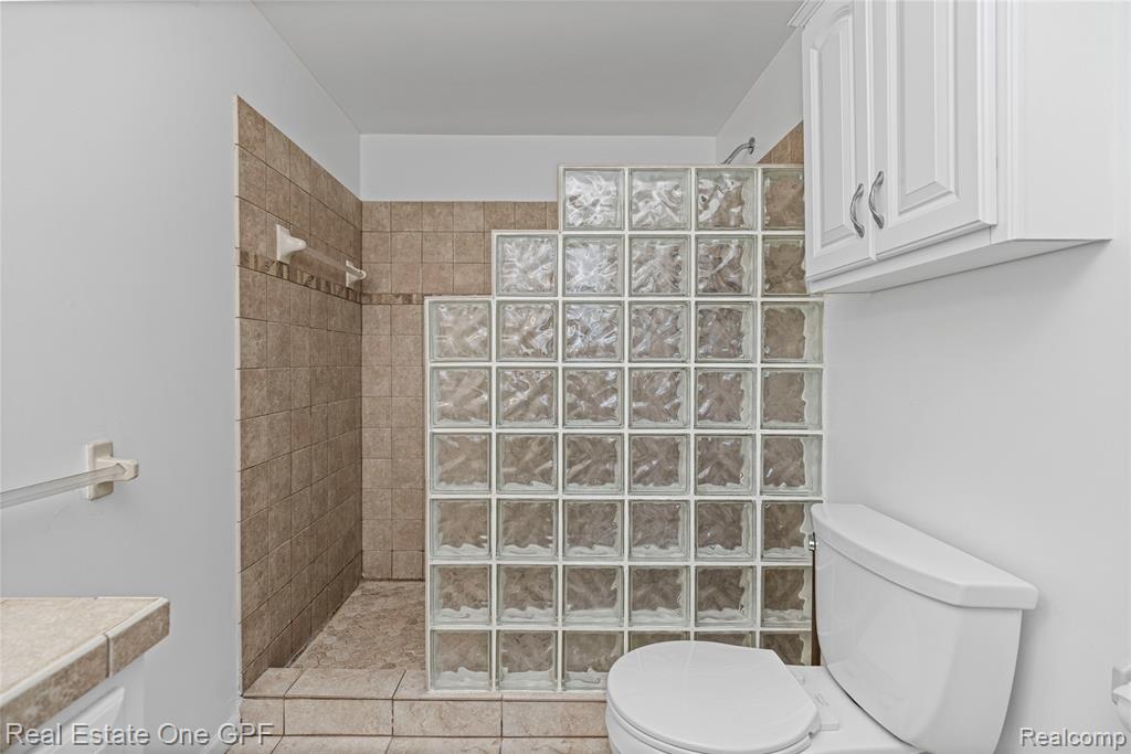 5871 Manor Drive, Fort Gratiot, MI 48059 — Photo 28