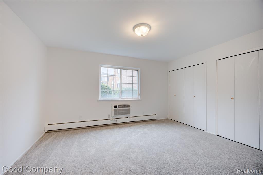 2425 TORQUAY Avenue, 102A, Royal Oak, MI 48073 — Photo 12