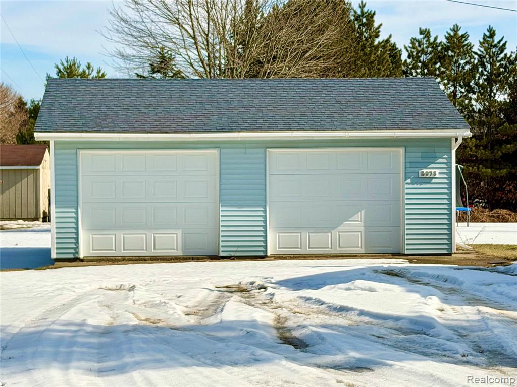 5976 Falkenbury Road, North Branch, MI 48461 — Photo 26