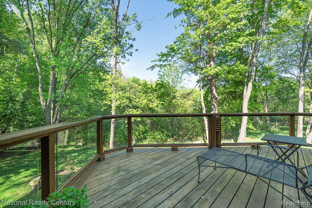 7914 BROOKWOOD Drive, Clarkston, MI 48348 — Photo 32