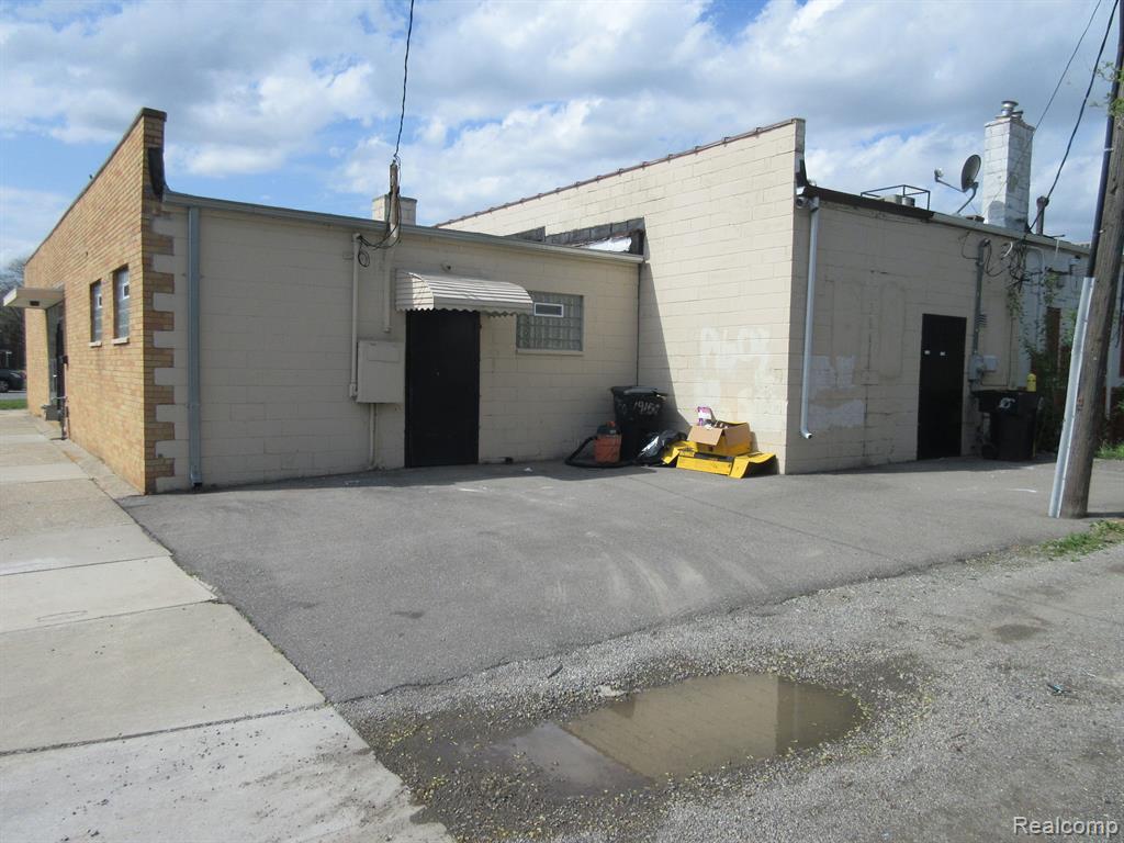 19150 KELLY Road, Detroit, MI 48224 — Photo 3