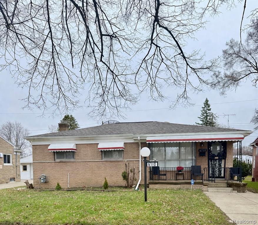 6710 Cranwood Drive, Flint, MI 48505 — front exterior