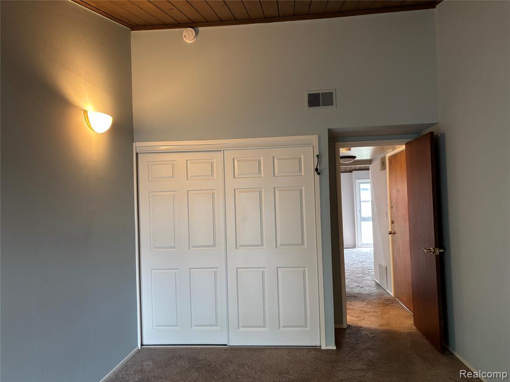 2405 Packard Street, 40D, Ann Arbor, MI 48104 — Photo 16